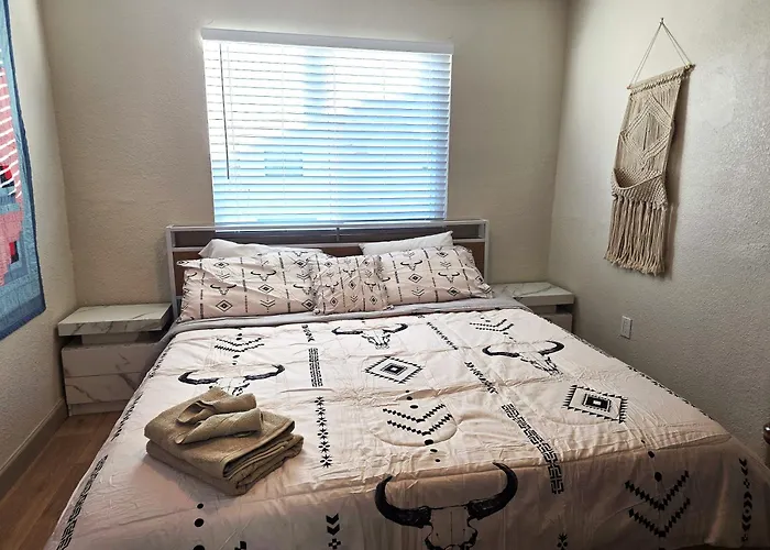 Arizona Southwest Hideaway - Games, Bbq, & More! No Fees! Holiday home Chandler